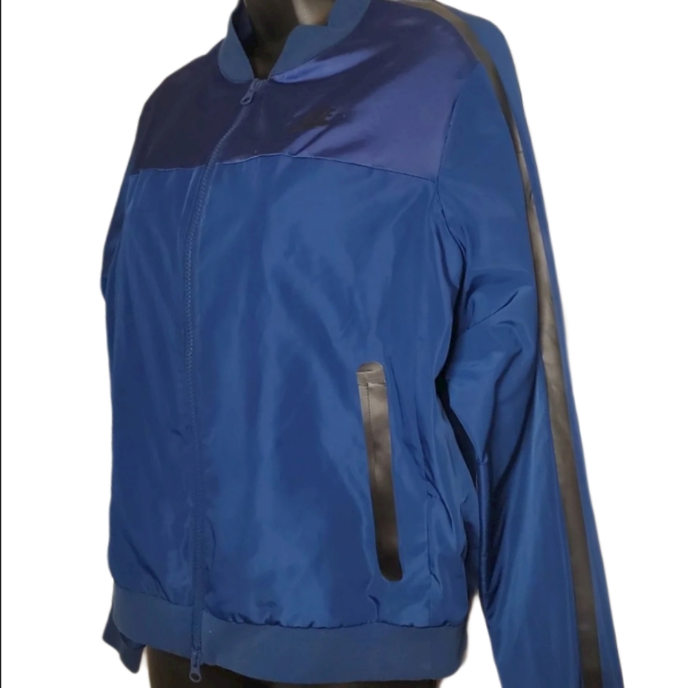 Nike jacket - Picture 3 of 5